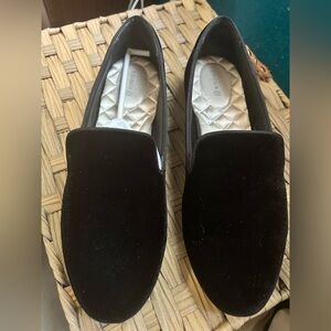 Birdies women’s Velvet Black Loafers